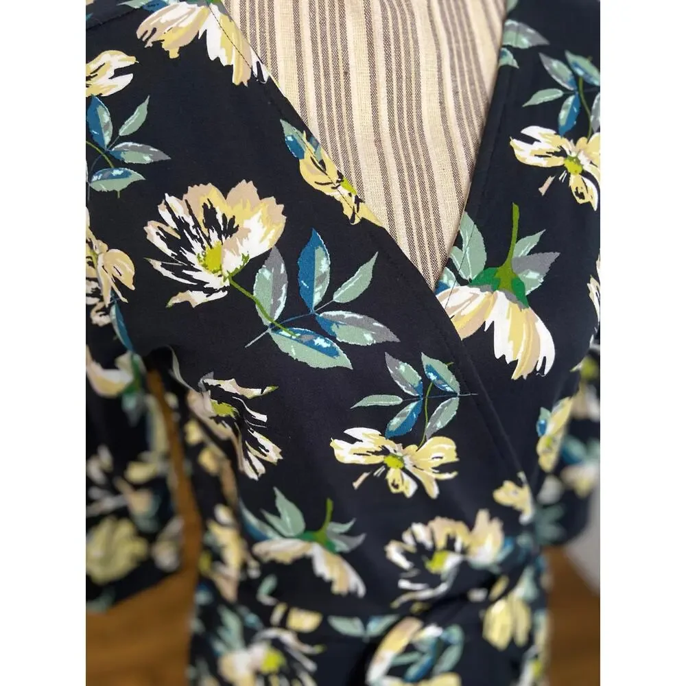 Serra black floral print crossover style 3/4 sleeve dress - Picture 2 of 8